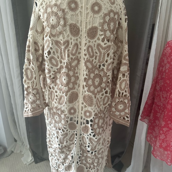 POL Cream and Tan Crochet Cardigan - Picture 6 of 8